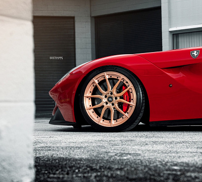 Фото дисков Strasse Wheels SV5 Deep Concave Duoblock на Ferrari 812
