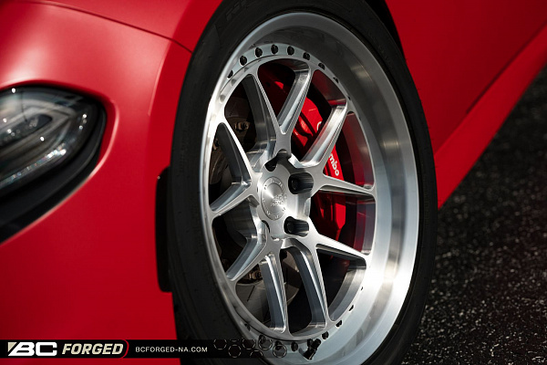 Фото дисков BC Forged LE52 // MLE52 Глянцевый лак на Dodge Charger VII