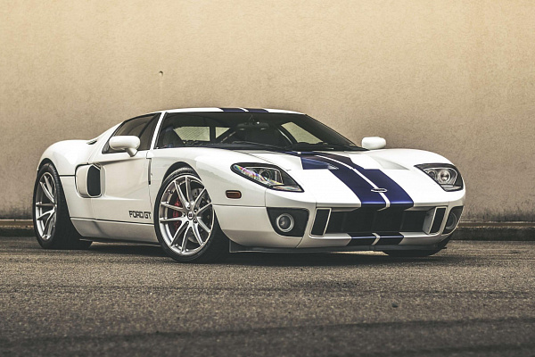 Фото дисков HRE P104 Глянцевый лак на Ford GT I