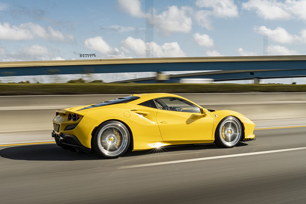 Фото дисков Strasse Wheels SV10 Deep Concave FS Глянцевый лак на Ferrari F8