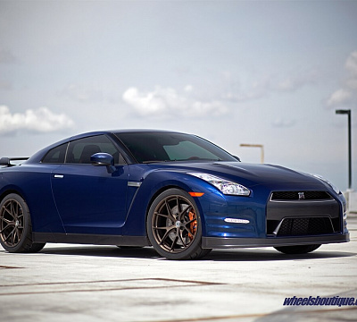 Фото дисков HRE P101 на Nissan GT-R