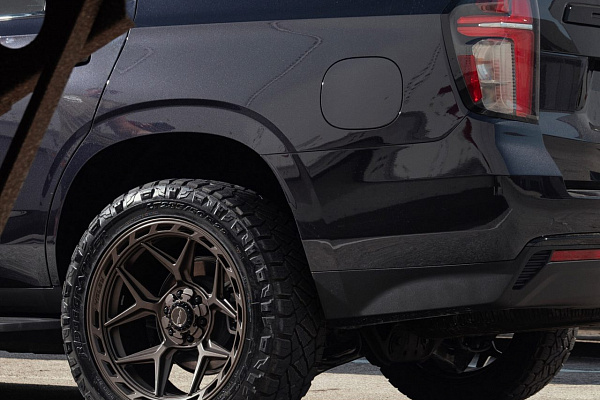 Фото дисков 4PLAY 4P55 Сатиновая бронза на Chevrolet Tahoe V