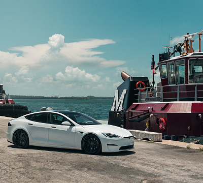 Фото дисков Vossen HF-7 на Tesla Model S