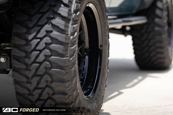 Фото дисков BC Forged LE72 // MLE72 Черный матовый на Ford Bronco