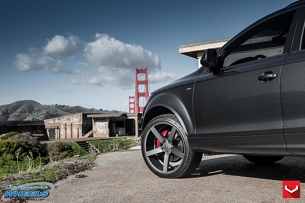 Фото дисков Vossen CV3 Сатиновый графит на Audi Q7 (4L)