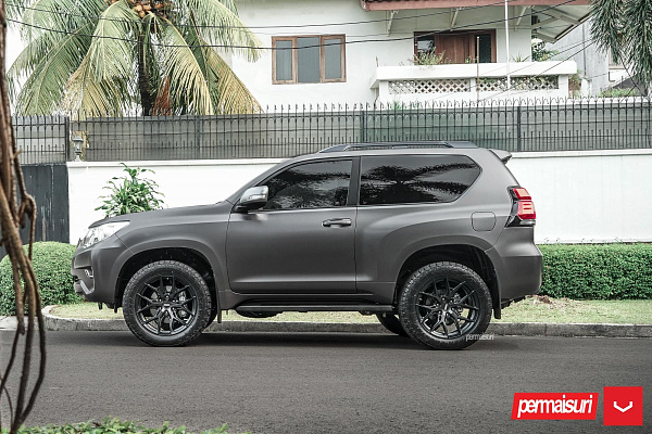Фото дисков Vossen HF6-4 Черный сатин на Toyota Land Cruiser Prado 150