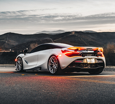 Фото дисков Brixton Forged PF10 на McLaren 720S
