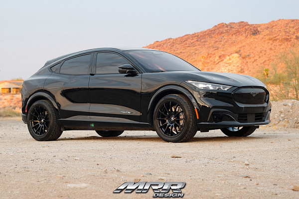 Фото дисков MRR GF6 Черный глянец на Ford Mustang Mach-E