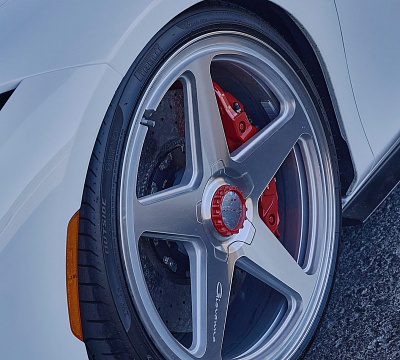 Фото дисков Giovanna Cinque на Ferrari F8