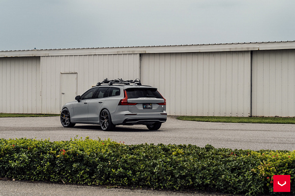Фото дисков Vossen HF-5 Сатиновый графит на Volvo V60 II