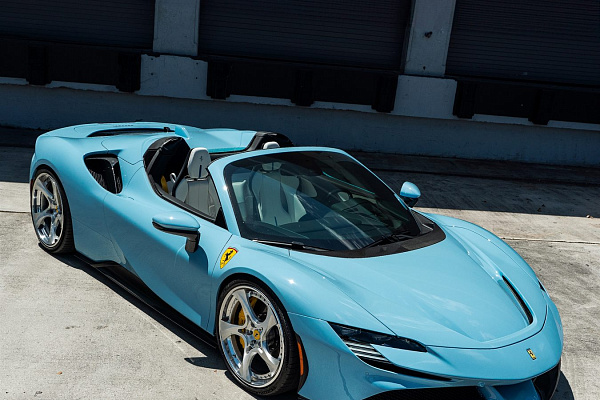 Фото дисков Anrky XR-305 Глянцевый лак на Ferrari SF90