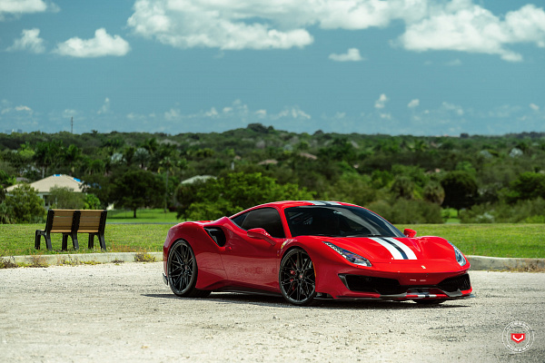 Фото дисков Vossen EVO-5 Черный глянец на Ferrari 488