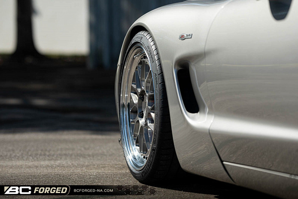 Фото дисков BC Forged LE81 // MLE81 Глянцевый тонированный лак на Chevrolet Corvette C5