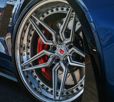 Фото дисков Vossen M-X1 (3-Piece) на Chevrolet Corvette C7