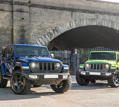 Фото дисков Kahn Mondial Retro на Jeep Wrangler IV (JL)