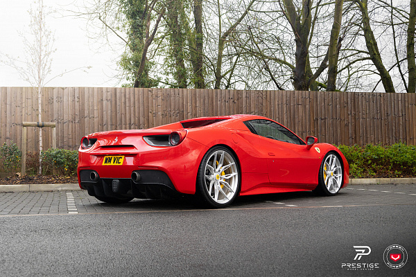 Фото дисков NOVITEC NF11 Глянцевый лак на Ferrari 488