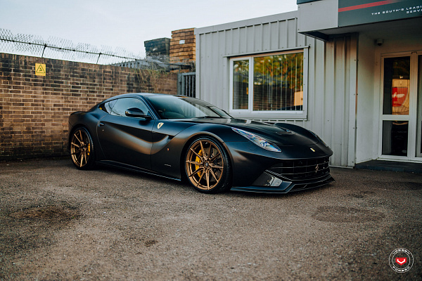 Фото дисков Vossen EVO-2R Глянцевое темное золото на Ferrari F12