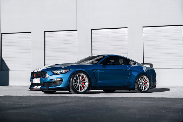 Фото дисков Brixton Forged R11-RS Глянцевый лак на Ford Mustang VI