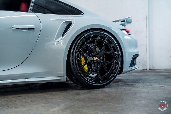 Фото дисков Vossen LC3-01T Черный глянец на Porsche 911 VIII