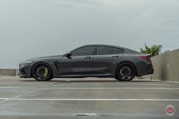 Фото дисков Vossen S17-04 Черный сатин на BMW 8/M8