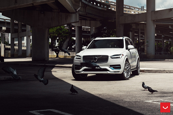 Фото дисков Vossen HF-7 Серебро на Volvo XC90 II