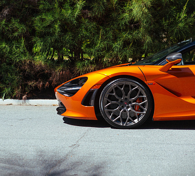 Фото дисков Vossen S17-01 на McLaren 720S