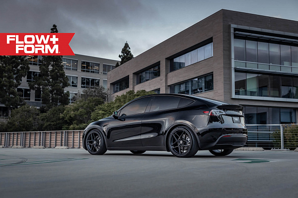 Фото дисков HRE FF11 Черный сатин на Tesla Model Y