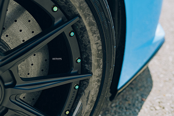 Фото дисков Savini SV10 Другой цвет на Lamborghini Huracan