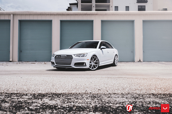 Фото дисков Vossen VFS-6 Серебро на Audi A/S/RS 4 (B9)