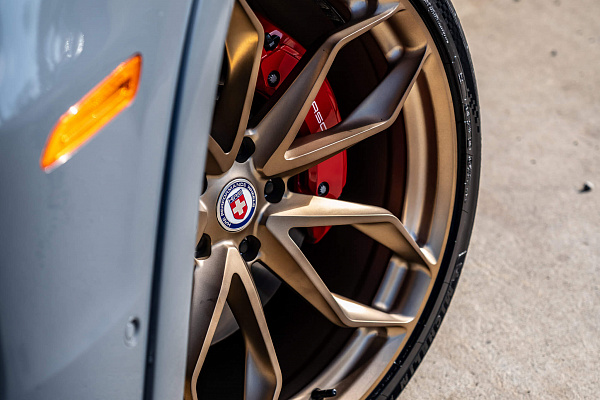 Фото дисков HRE P201 Сатиновое темное золото на Porsche Cayenne III
