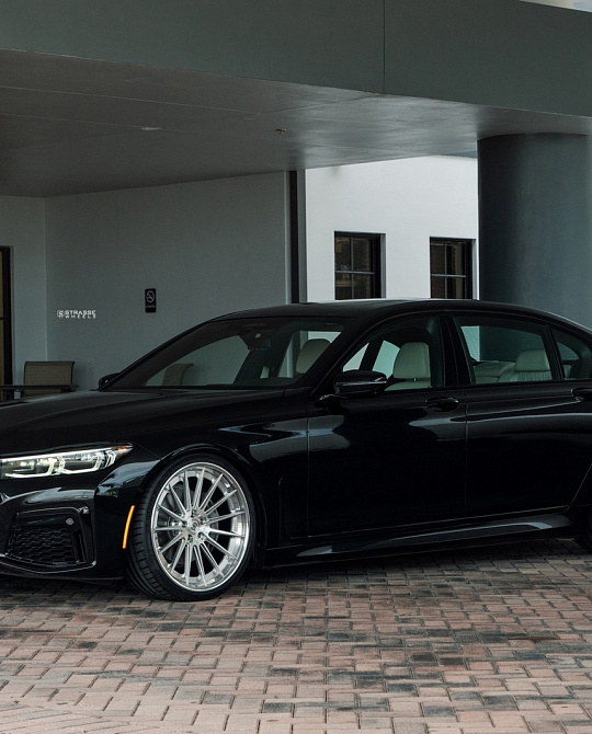 Фото дисков SV15 Deep Concave FS Глянцевый лак на BMW 7 (G11/G12)