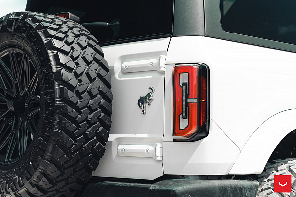 Фото дисков Vossen HF6-5 Черный сатин на Ford Bronco