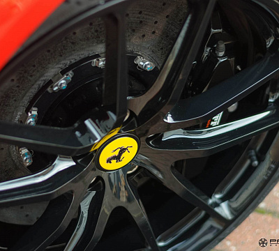 Фото дисков HRE P104 на Ferrari F430