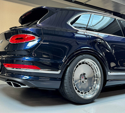 Фото дисков HRE 935 на Bentley Bentayga