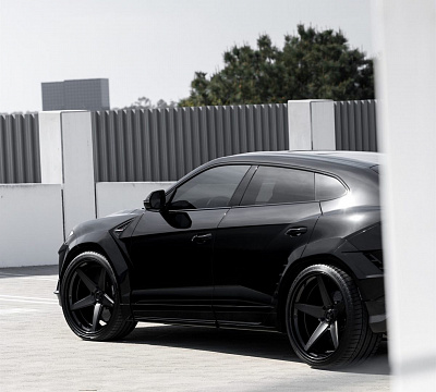 Фото дисков Anrky RS5.3 на Lamborghini Urus