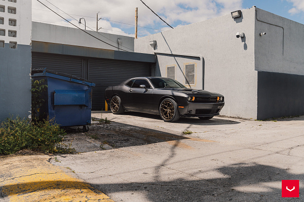 Фото дисков Vossen HFX-1 (5-Lug) Сатиновая бронза на Dodge Challenger III