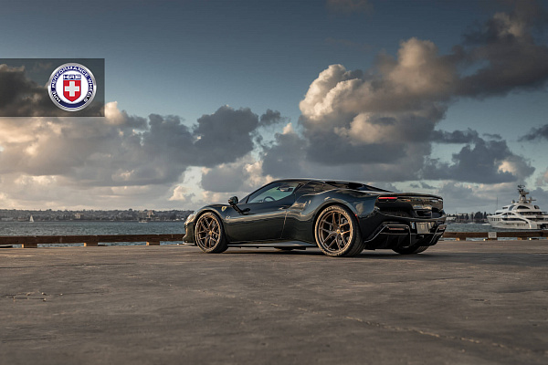 Фото дисков HRE R101 Lightweight Глянцевое темное золото на Ferrari 296