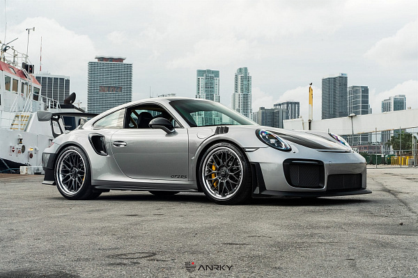 Фото дисков Anrky RS1 Черный глянец на Porsche 911 VII
