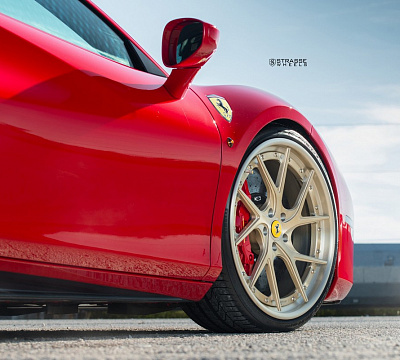 Фото дисков Strasse Wheels SM5RT Deep Concave FS на Ferrari 488