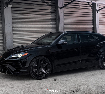Фото дисков Anrky RS5.3 на Lamborghini Urus