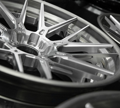 ADV.1 ADV8 Track Spec CS