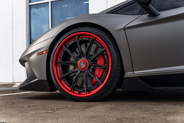 Фото дисков Strasse Wheels SV10-RS Performance Другой цвет на Lamborghini Aventador