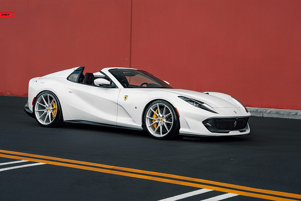 Ferrari 812 GTS