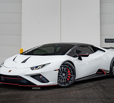 Фото дисков Strasse Wheels SV15T Deep Concave FS на Lamborghini Huracan