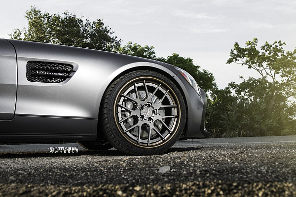 Фото дисков Strasse Wheels SM7 Deep Concave FS Другой цвет на Mercedes-Benz AMG GT I