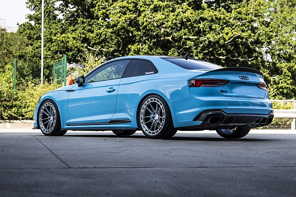 Фото дисков Bola FP3 Глянцевый лак на Audi A/S/RS 5 (F5)
