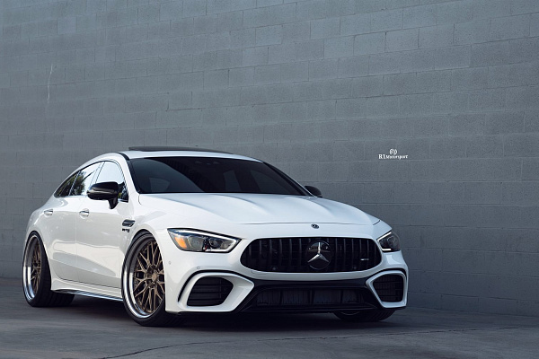 Фото дисков Anrky RS1 Глянцевое темное золото на Mercedes-Benz AMG GT I