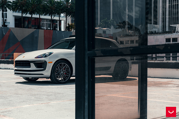 Фото дисков Vossen HF-7 Сатиновый графит на Porsche Macan I