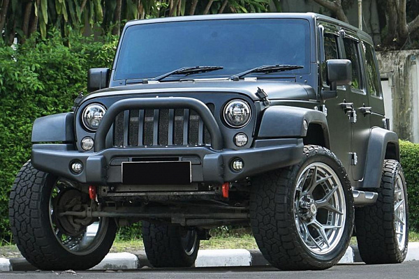 Фото дисков 4PLAY 4PF6 Глянцевый тонированный лак на Jeep Wrangler III (JK)