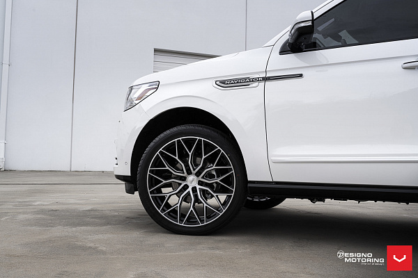 Фото дисков Vossen HF6-3 Алмазная проточка на Lincoln Navigator IV